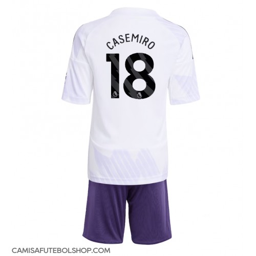 Camisa de time de futebol Manchester United Casemiro #18 Replicas 2º Equipamento Infantil 2025-26 Manga Curta (+ Calças curtas)